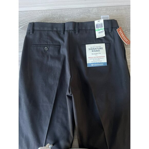 Dockers Men's Straight Fit Signature Lux Cotton Stretch Khaki Pant - Picture 4 of 10